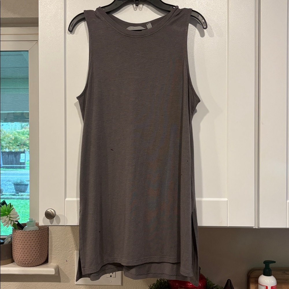 Athleta XS Oversized Tank Top Long Slit Sides Gym Casual Comfort Workout Shirt